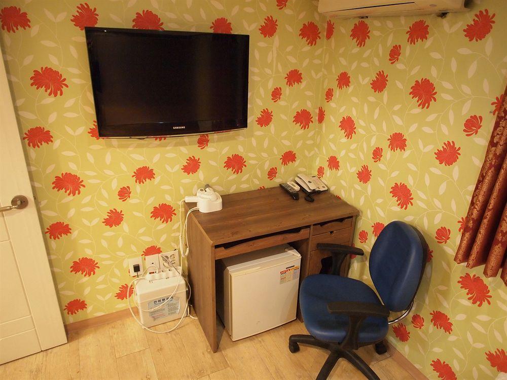 Shinchon Guest House Сеул Экстерьер фото